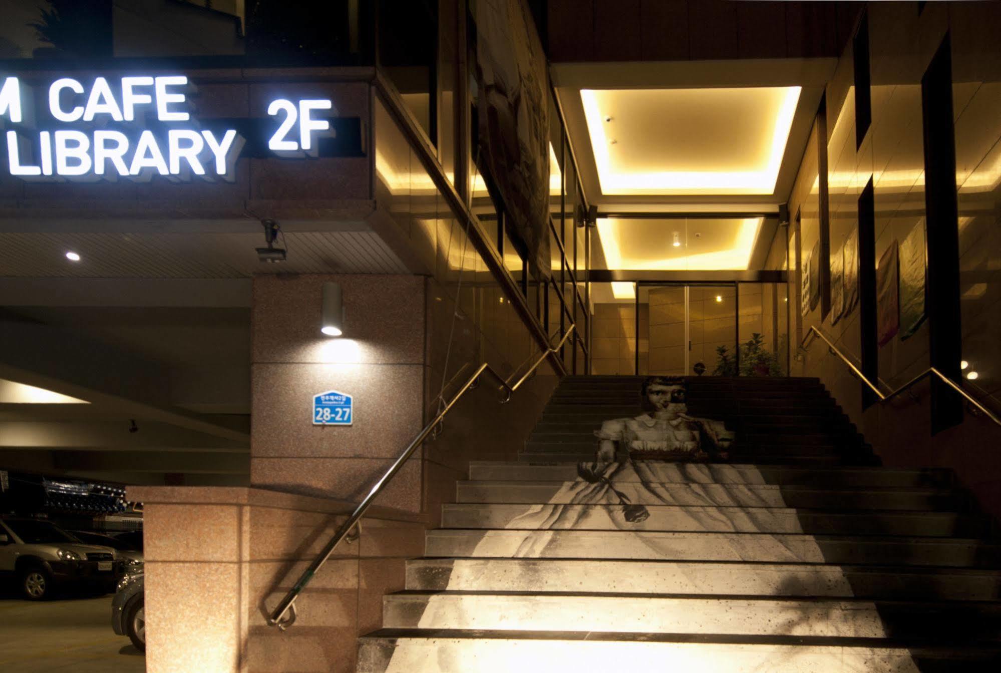Jeonju Yeonghwa Hotel Экстерьер фото